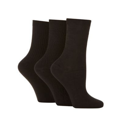 Pack of three black ankle socks